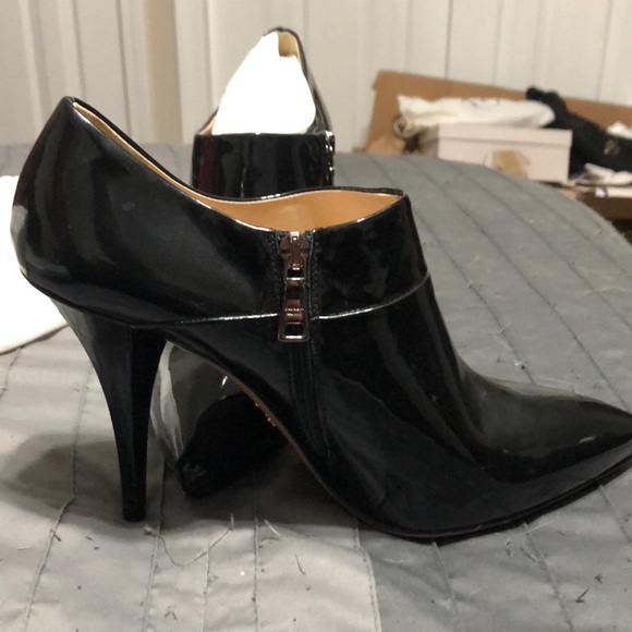 Prada heels - Picture 2 of 6